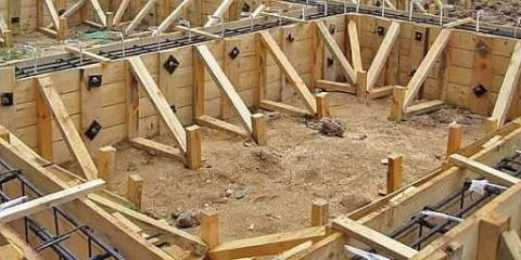 Jak vyrobit bednění pro pásový základ vlastníma rukama + jakou desku byste měli použít